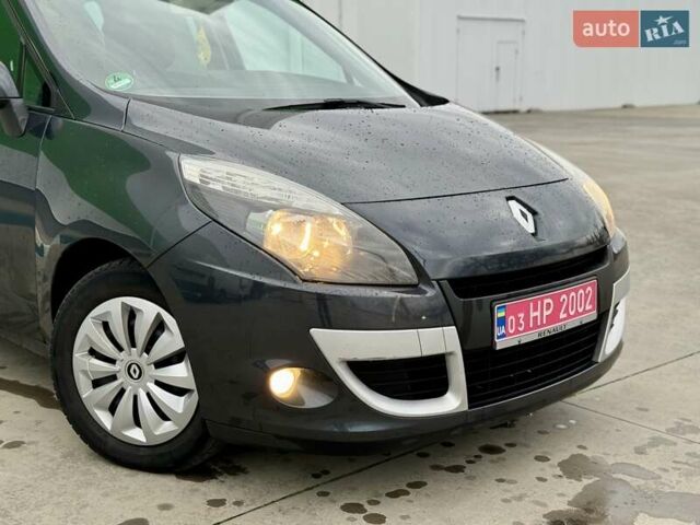 Сірий Рено Сценік, об'ємом двигуна 1.6 л та пробігом 233 тис. км за 8300 $, фото 4 на Automoto.ua