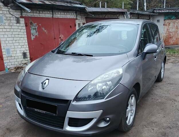 Серый Рено Сценик, объемом двигателя 1.5 л и пробегом 222 тыс. км за 7000 $, фото 2 на Automoto.ua