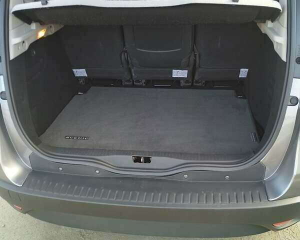 Серый Рено Сценик, объемом двигателя 1.6 л и пробегом 166 тыс. км за 7700 $, фото 11 на Automoto.ua