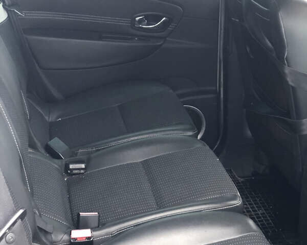 Сірий Рено Сценік, об'ємом двигуна 1.6 л та пробігом 285 тис. км за 6999 $, фото 12 на Automoto.ua