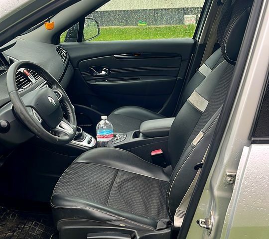 Серый Рено Сценик, объемом двигателя 1.5 л и пробегом 0 тыс. км за 8000 $, фото 4 на Automoto.ua