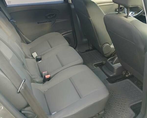 Серый Рено Сценик, объемом двигателя 1.6 л и пробегом 166 тыс. км за 7700 $, фото 20 на Automoto.ua