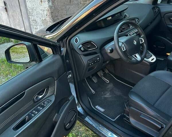 Серый Рено Сценик, объемом двигателя 1.4 л и пробегом 288 тыс. км за 6599 $, фото 8 на Automoto.ua