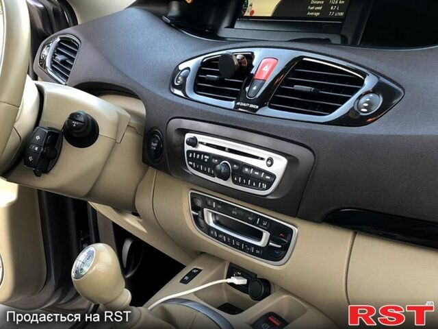 Серый Рено Сценик, объемом двигателя 1.9 л и пробегом 296 тыс. км за 7500 $, фото 3 на Automoto.ua