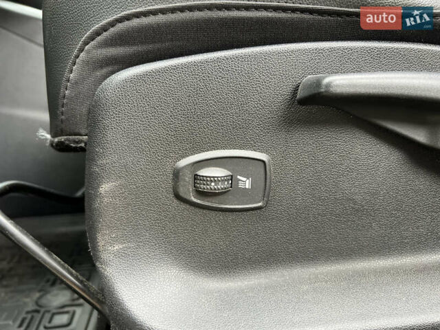 Рено Сценік 2011 у Львові на Automoto.ua Сірий Рено Сценік, об'ємом двигуна 1.6 л та пробігом 208 тис. км за 7250 $, фото 25 на Automoto.ua