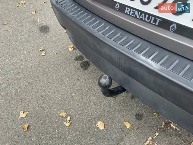 Сірий Рено Сценік, об'ємом двигуна 0 л та пробігом 207 тис. км за 6700 $, фото 33 на Automoto.ua