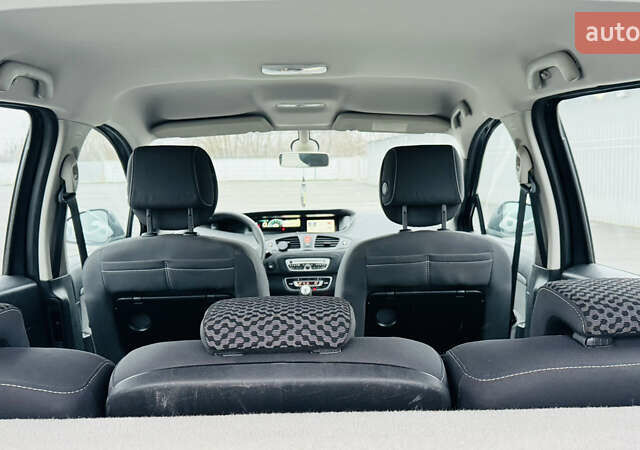 Серый Рено Сценик, объемом двигателя 1.5 л и пробегом 234 тыс. км за 7300 $, фото 17 на Automoto.ua