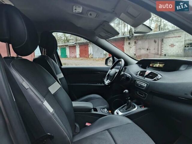 Серый Рено Сценик, объемом двигателя 1.5 л и пробегом 222 тыс. км за 7000 $, фото 18 на Automoto.ua