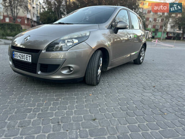 Сірий Рено Сценік, об'ємом двигуна 1.6 л та пробігом 265 тис. км за 6500 $, фото 2 на Automoto.ua