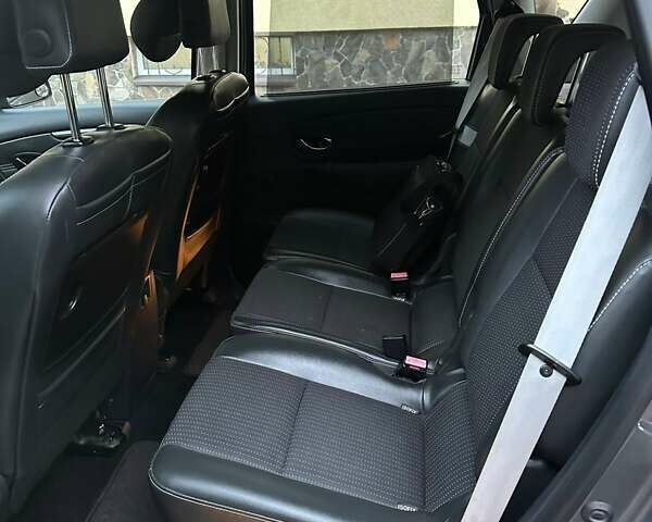 Сірий Рено Сценік, об'ємом двигуна 1.5 л та пробігом 236 тис. км за 6999 $, фото 17 на Automoto.ua