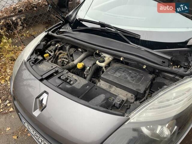 Сірий Рено Сценік, об'ємом двигуна 0 л та пробігом 207 тис. км за 6700 $, фото 29 на Automoto.ua