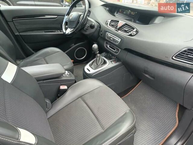 Рено Сценік 2011 у Чернігові на Automoto.ua Сірий Рено Сценік, об'ємом двигуна 1.5 л та пробігом 220 тис. км за 6500 $, фото 2 на Automoto.ua