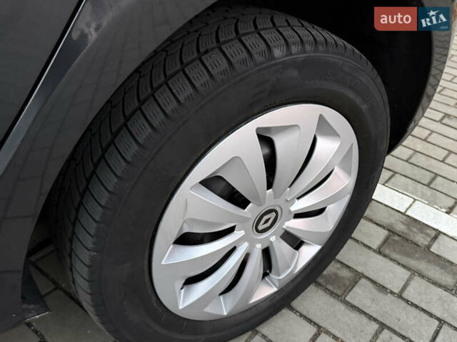 Сірий Рено Сценік, об'ємом двигуна 1.6 л та пробігом 231 тис. км за 7300 $, фото 13 на Automoto.ua