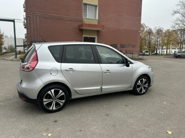 Серый Рено Сценик, объемом двигателя 1.6 л и пробегом 165 тыс. км за 8800 $, фото 1 на Automoto.ua