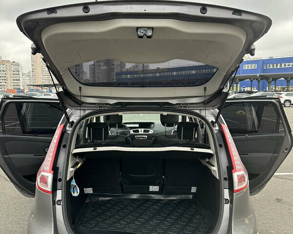 Сірий Рено Сценік, об'ємом двигуна 1.46 л та пробігом 290 тис. км за 7500 $, фото 15 на Automoto.ua