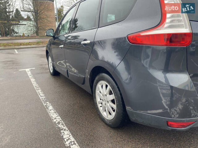 Сірий Рено Сценік, об'ємом двигуна 1.6 л та пробігом 215 тис. км за 6350 $, фото 9 на Automoto.ua