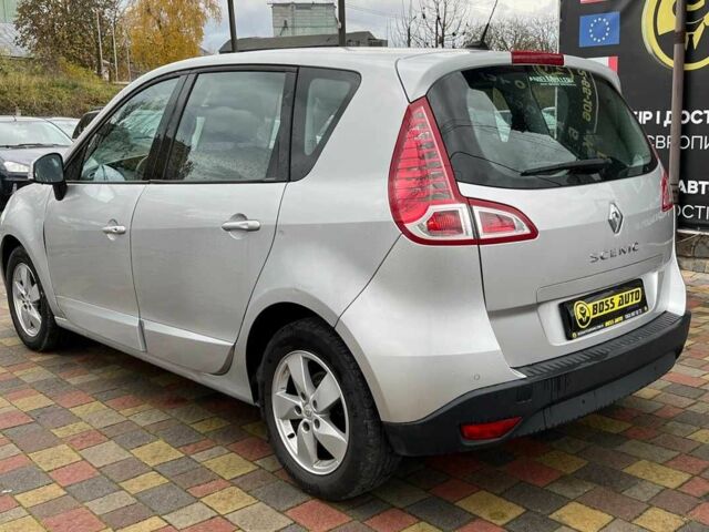 Рено Сценик 2011 в Стрые на Automoto.ua Серый Рено Сценик, объемом двигателя 2 л и пробегом 215 тыс. км за 7500 $, фото 4 на Automoto.ua