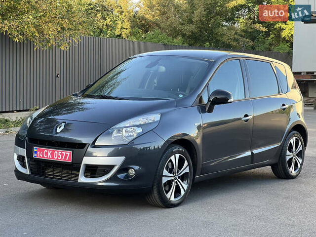 Сірий Рено Сценік, об'ємом двигуна 1.5 л та пробігом 230 тис. км за 8400 $, фото 2 на Automoto.ua