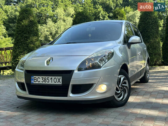 Сірий Рено Сценік, об'ємом двигуна 1.5 л та пробігом 240 тис. км за 6950 $, фото 3 на Automoto.ua