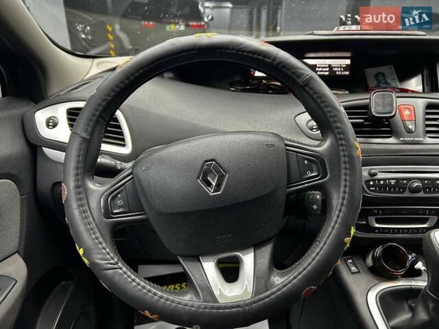 Серый Рено Сценик, объемом двигателя 1.5 л и пробегом 380 тыс. км за 6500 $, фото 16 на Automoto.ua