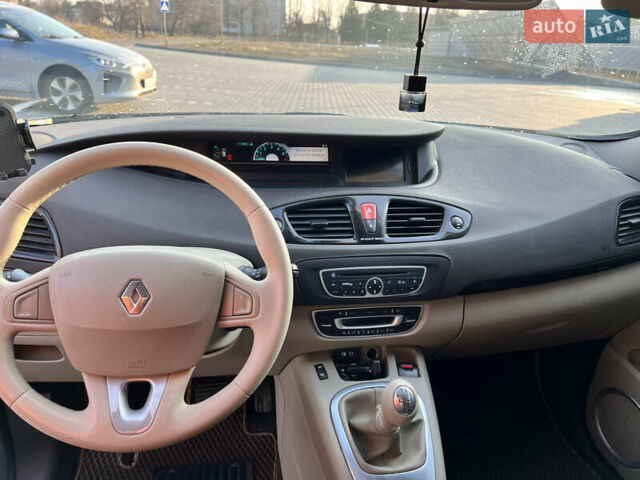 Сірий Рено Сценік, об'ємом двигуна 1.6 л та пробігом 292 тис. км за 7850 $, фото 11 на Automoto.ua