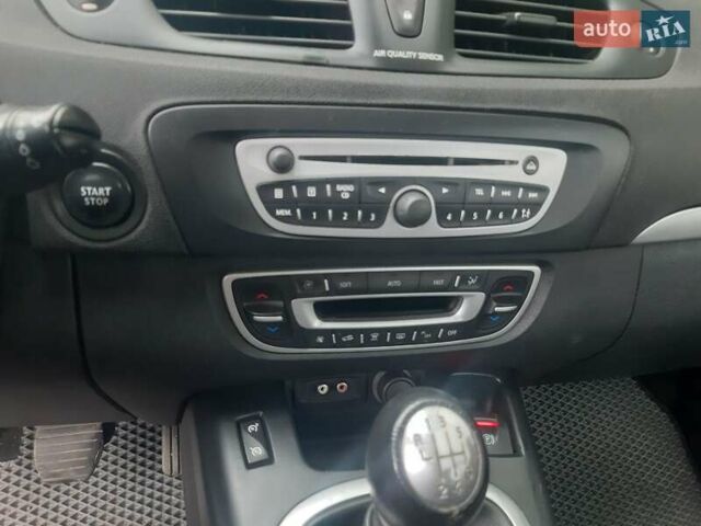 Сірий Рено Сценік, об'ємом двигуна 1.46 л та пробігом 194 тис. км за 5500 $, фото 13 на Automoto.ua