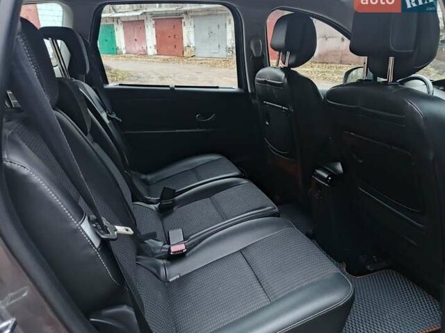 Серый Рено Сценик, объемом двигателя 1.5 л и пробегом 222 тыс. км за 7000 $, фото 19 на Automoto.ua