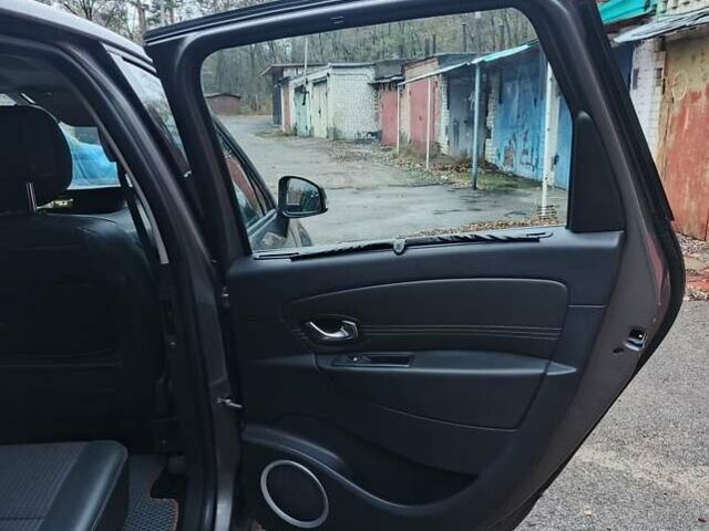 Серый Рено Сценик, объемом двигателя 1.5 л и пробегом 222 тыс. км за 7000 $, фото 24 на Automoto.ua