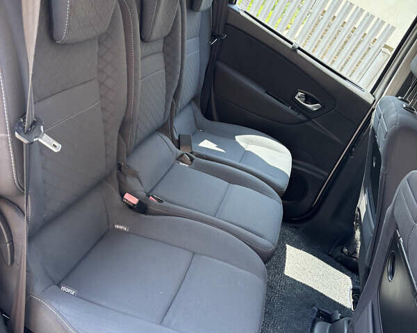 Серый Рено Сценик, объемом двигателя 1.6 л и пробегом 358 тыс. км за 6700 $, фото 20 на Automoto.ua