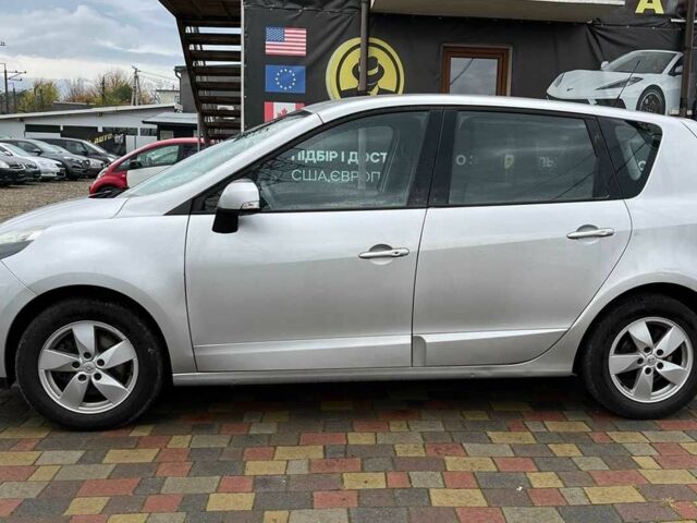 Рено Сценик 2011 в Стрые на Automoto.ua Серый Рено Сценик, объемом двигателя 2 л и пробегом 215 тыс. км за 7500 $, фото 3 на Automoto.ua