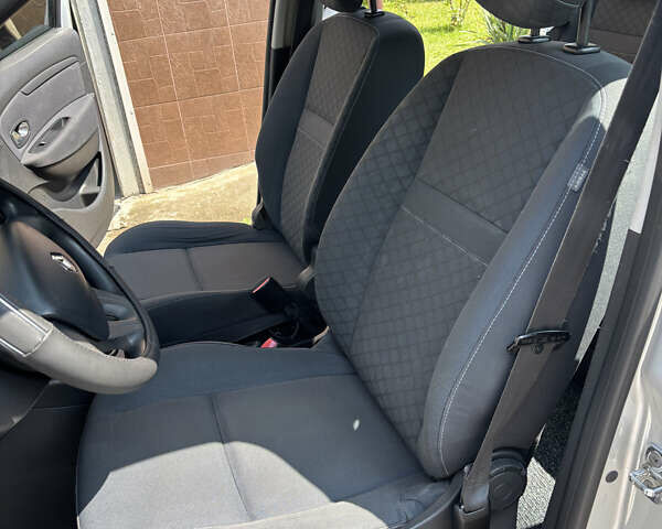 Серый Рено Сценик, объемом двигателя 1.6 л и пробегом 358 тыс. км за 6700 $, фото 22 на Automoto.ua