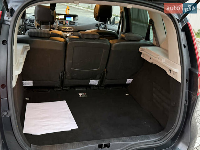 Сірий Рено Сценік, об'ємом двигуна 1.6 л та пробігом 231 тис. км за 7300 $, фото 19 на Automoto.ua