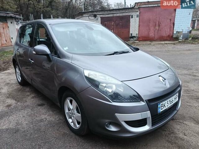 Серый Рено Сценик, объемом двигателя 1.5 л и пробегом 222 тыс. км за 7000 $, фото 10 на Automoto.ua