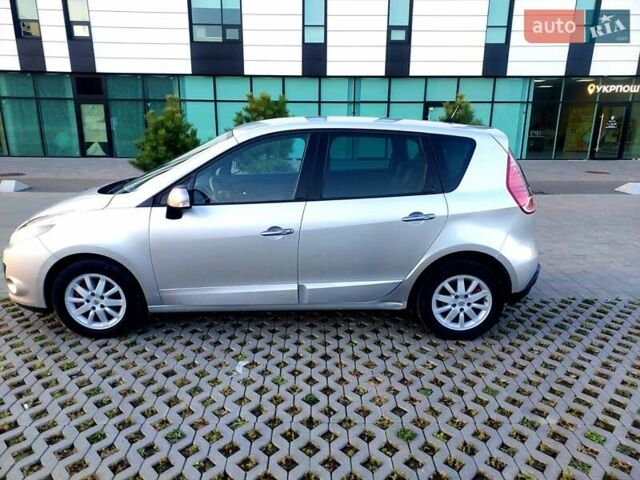 Серый Рено Сценик, объемом двигателя 1.5 л и пробегом 309 тыс. км за 6300 $, фото 9 на Automoto.ua