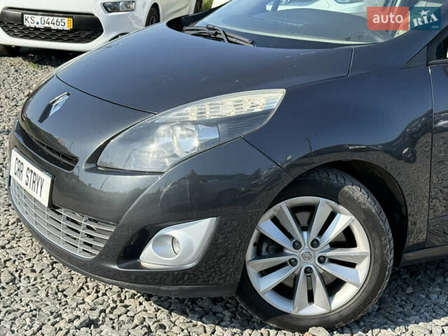 Сірий Рено Сценік, об'ємом двигуна 2 л та пробігом 243 тис. км за 8500 $, фото 15 на Automoto.ua