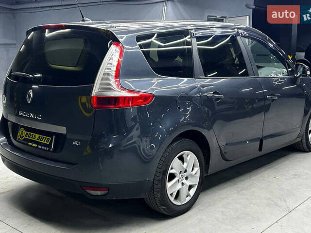 Серый Рено Сценик, объемом двигателя 1.5 л и пробегом 380 тыс. км за 6500 $, фото 5 на Automoto.ua