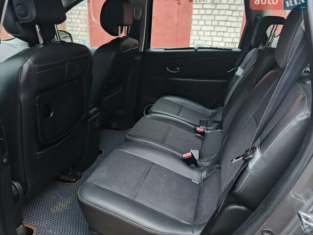 Серый Рено Сценик, объемом двигателя 1.5 л и пробегом 222 тыс. км за 7000 $, фото 20 на Automoto.ua