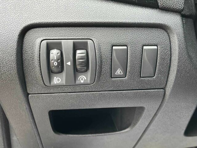 Рено Сценик 2011 в Стрые на Automoto.ua Серый Рено Сценик, объемом двигателя 2 л и пробегом 215 тыс. км за 7500 $, фото 14 на Automoto.ua