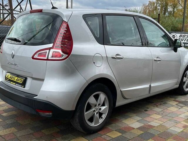 Рено Сценик 2011 в Стрые на Automoto.ua Серый Рено Сценик, объемом двигателя 2 л и пробегом 215 тыс. км за 7500 $, фото 6 на Automoto.ua