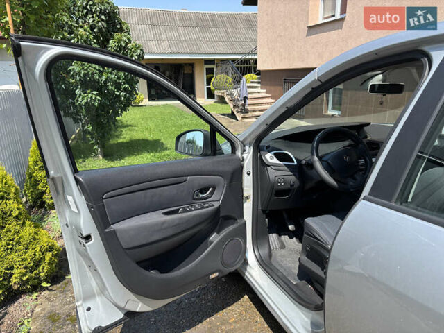 Серый Рено Сценик, объемом двигателя 1.6 л и пробегом 358 тыс. км за 6700 $, фото 10 на Automoto.ua