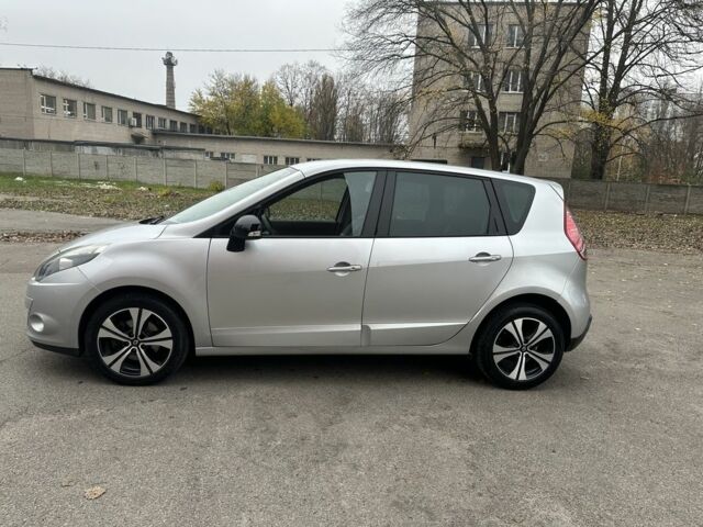 Серый Рено Сценик, объемом двигателя 1.6 л и пробегом 165 тыс. км за 8800 $, фото 9 на Automoto.ua