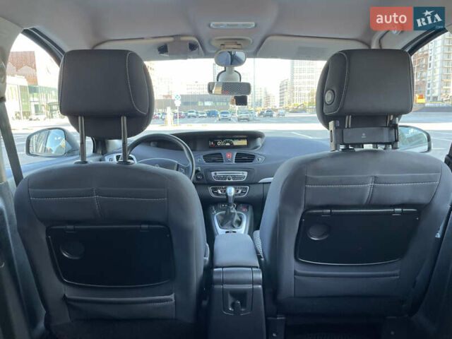 Сірий Рено Сценік, об'ємом двигуна 1.5 л та пробігом 299 тис. км за 6800 $, фото 8 на Automoto.ua