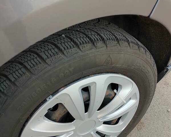 Серый Рено Сценик, объемом двигателя 1.6 л и пробегом 166 тыс. км за 7700 $, фото 18 на Automoto.ua