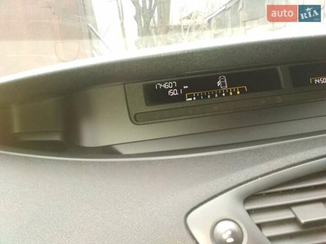 Серый Рено Сценик, объемом двигателя 1.5 л и пробегом 227 тыс. км за 7100 $, фото 8 на Automoto.ua