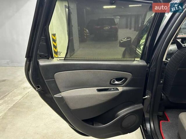 Серый Рено Сценик, объемом двигателя 1.5 л и пробегом 380 тыс. км за 6500 $, фото 12 на Automoto.ua