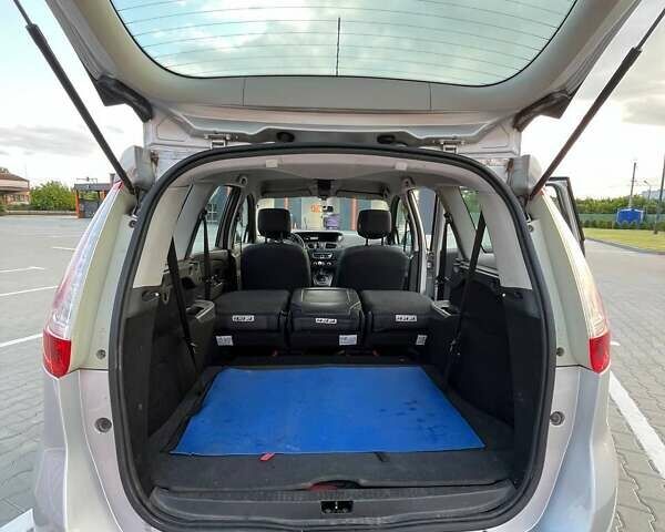 Серый Рено Сценик, объемом двигателя 1.46 л и пробегом 246 тыс. км за 7200 $, фото 8 на Automoto.ua