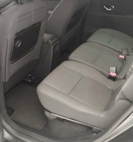 Сірий Рено Сценік, об'ємом двигуна 1.6 л та пробігом 235 тис. км за 6850 $, фото 7 на Automoto.ua