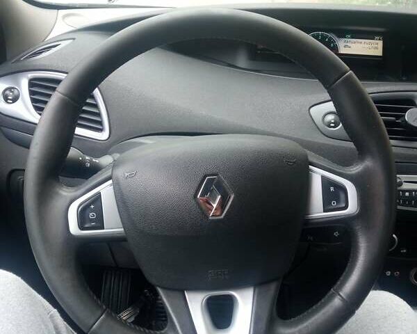 Серый Рено Сценик, объемом двигателя 1.5 л и пробегом 176 тыс. км за 6299 $, фото 60 на Automoto.ua