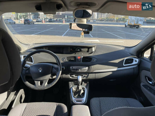 Сірий Рено Сценік, об'ємом двигуна 1.5 л та пробігом 299 тис. км за 6800 $, фото 9 на Automoto.ua