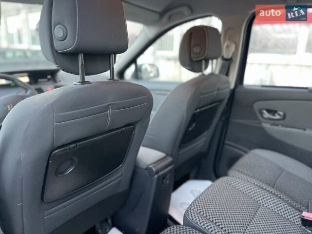 Серый Рено Сценик, объемом двигателя 1.6 л и пробегом 241 тыс. км за 7500 $, фото 41 на Automoto.ua